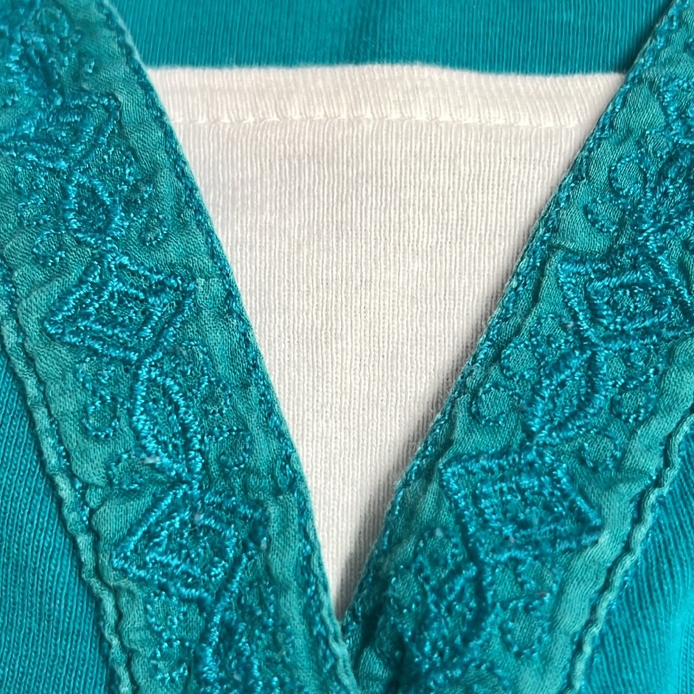 🌞 Teal sleeveless 2 in 1 top layered look white cami underneath women size L - Picture 2 of 16